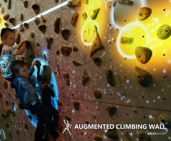 ボルダリングとゲームを合体させたARウォールクライミング 「Augmented Climbing Wall (ACW)」がコナミスポーツクラブ 川越に登場