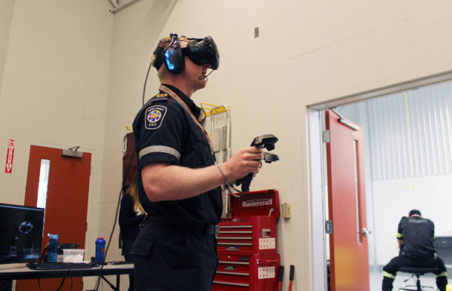 VRが事故現場での救命トレーニングに活用される