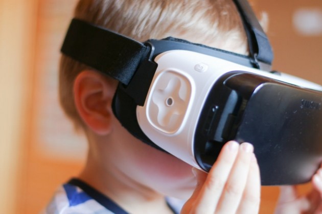 Gear VRを使う幼児