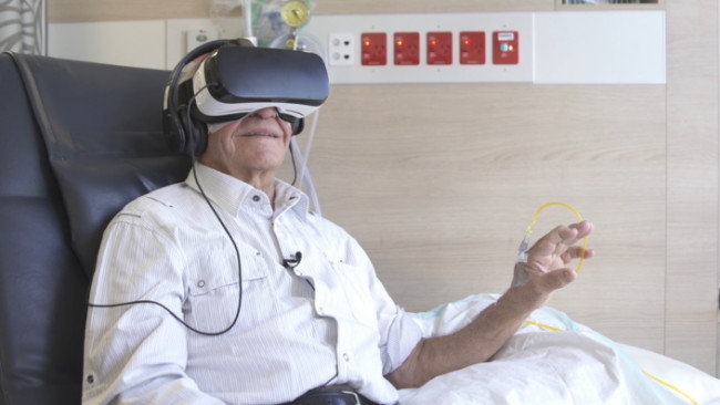 Samsung Gear VR、がん患者の化学療法ストレス軽減の新しい試みとして使用される！