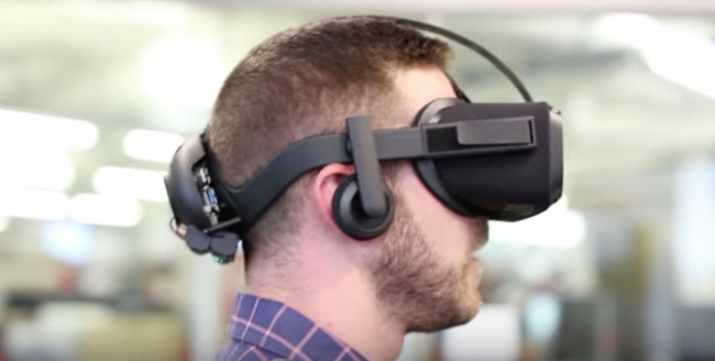 Facebook、年次総会「F8」において開発中のスタンドアローン型VRヘッドセットを公開か？