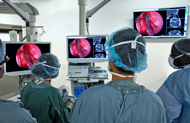 手術室で使われるAR技術