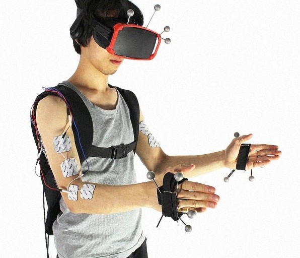 VR連動で筋肉に電気を流すシステムは触覚を再現する最終手段？