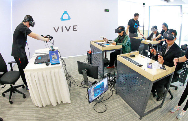 教室でViveを使う(イメージ)