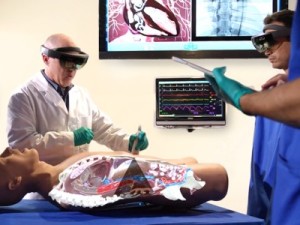 HoloLensでエコー検査のトレーニング
