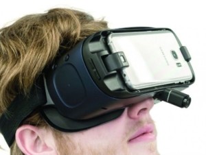 ALTカメラを付けたVRヘッドセット