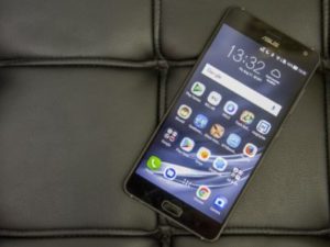 ASUS Zenfone AR