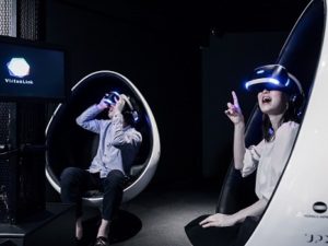 VR