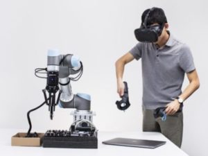 VRヘッドセットを使ってロボットを教育する