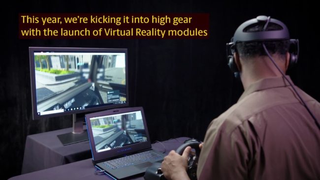 VRで運転を練習