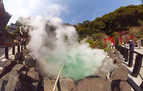 別府温泉の名勝「海地獄」